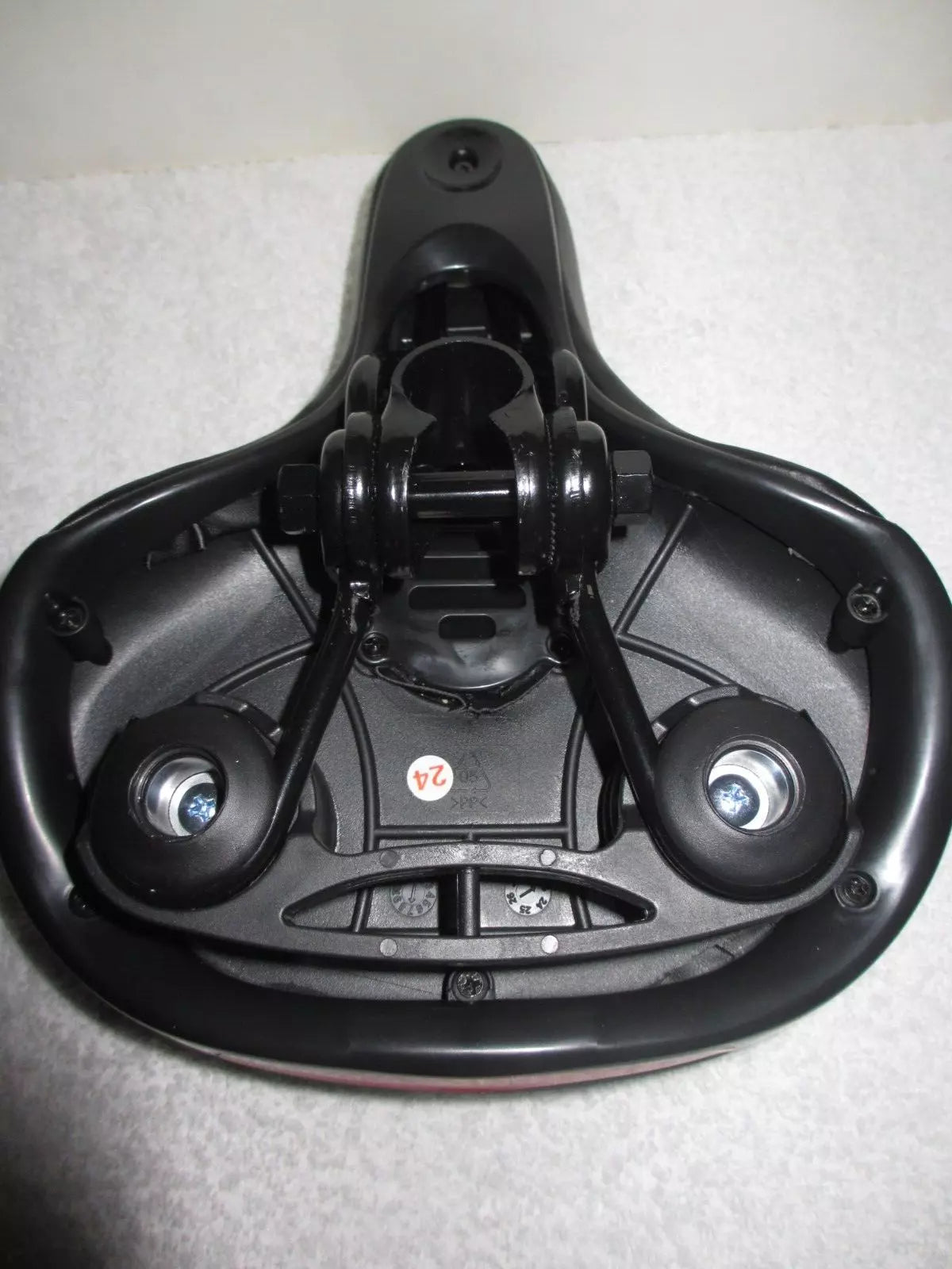 Bicycle Seat with Memory Foam and Ventilation -Recovery Active Zone