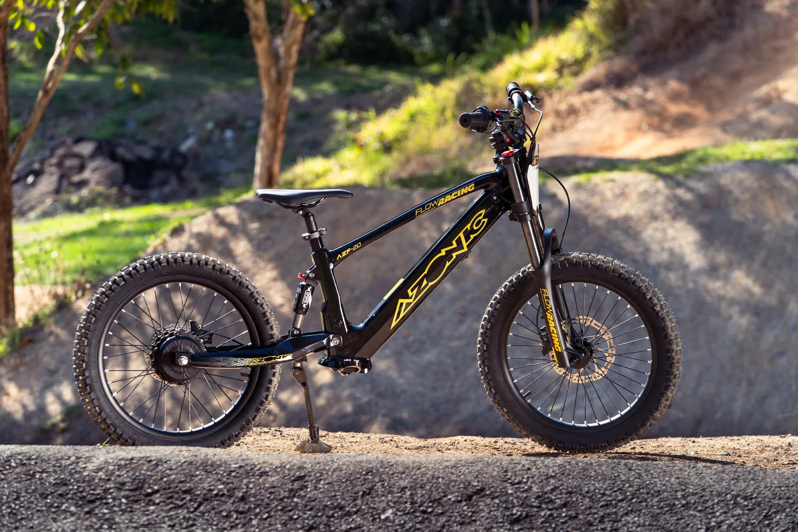 Azonic Flow Racing 20 – Momentum Moto Noosa